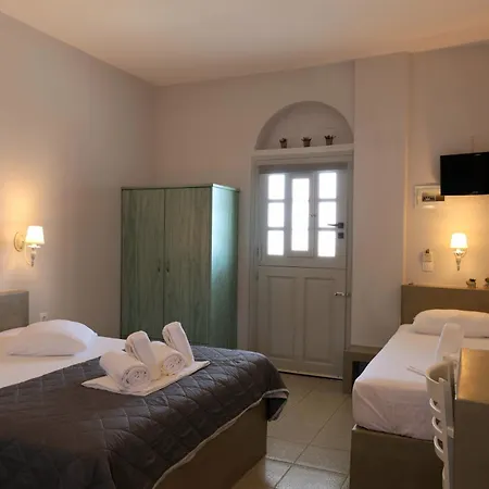 Niriides Hotel *